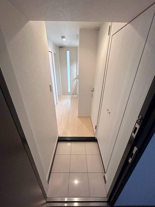 エンクレスト香椎 玄関