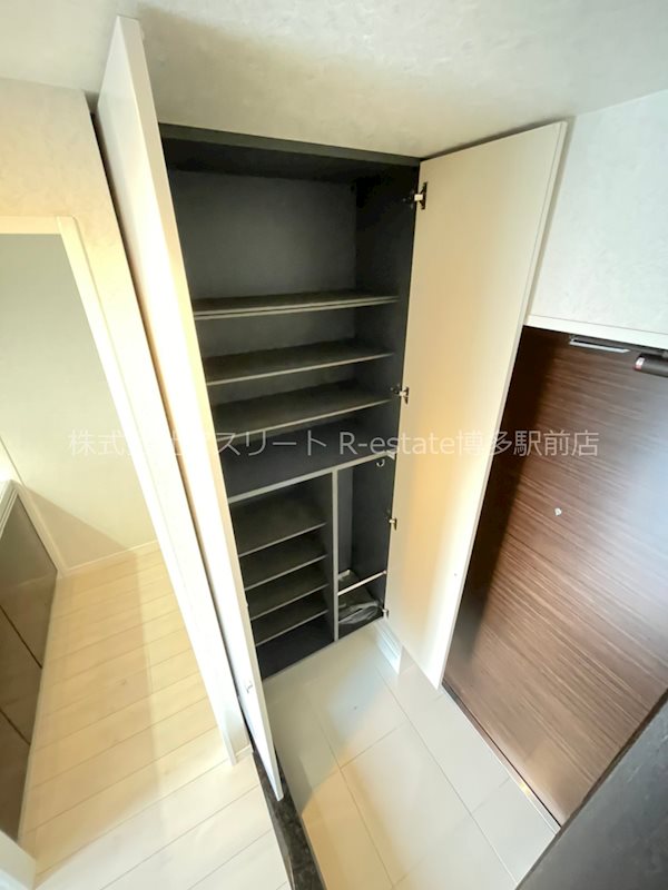 アクタス薬院3 玄関