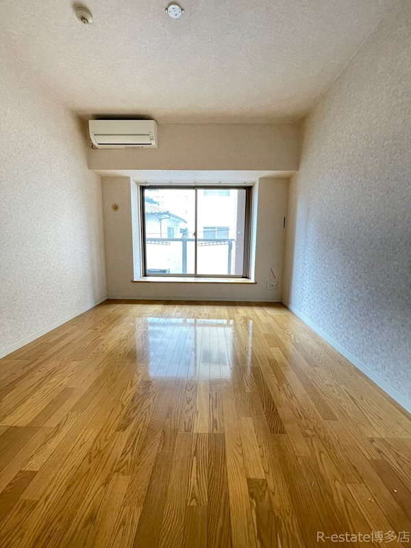 クレタ県庁前 リビング