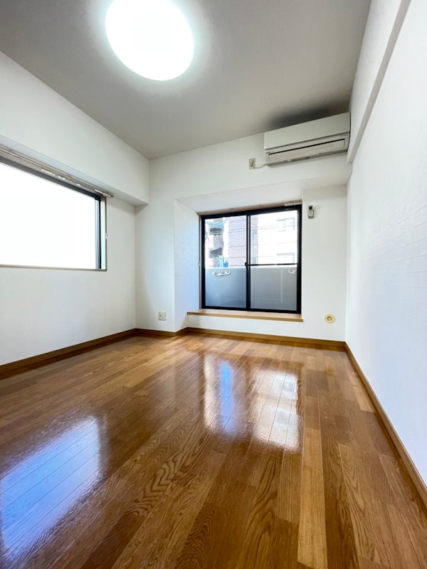 ロマネスク天神南第2 リビング