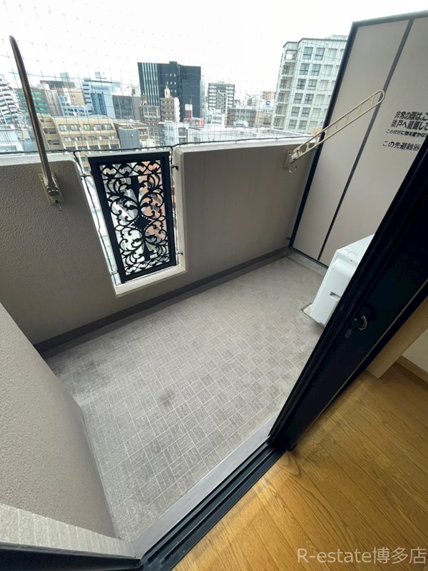 ダイナコートエスタディオ博多 ベランダ