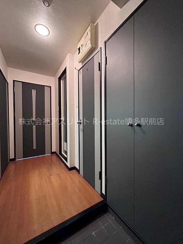 ピュアドームパレス博多 玄関