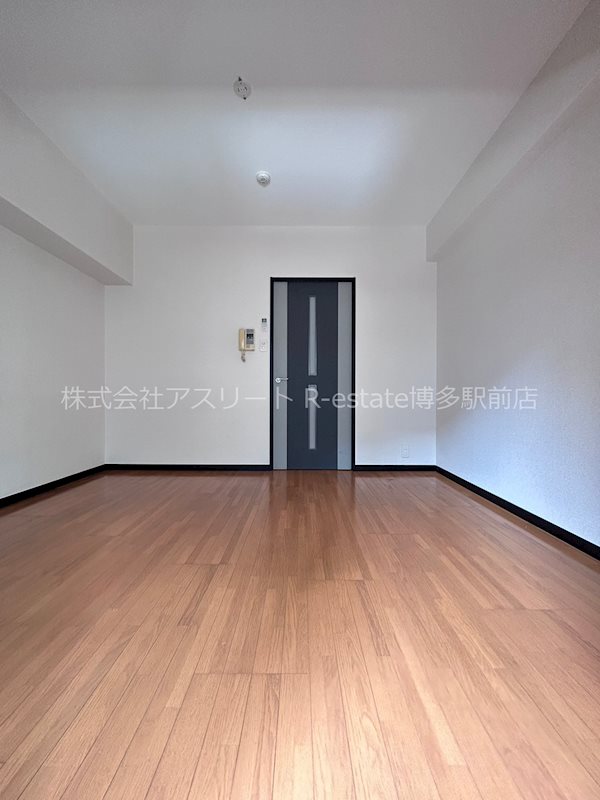 ピュアドームパレス博多 リビング