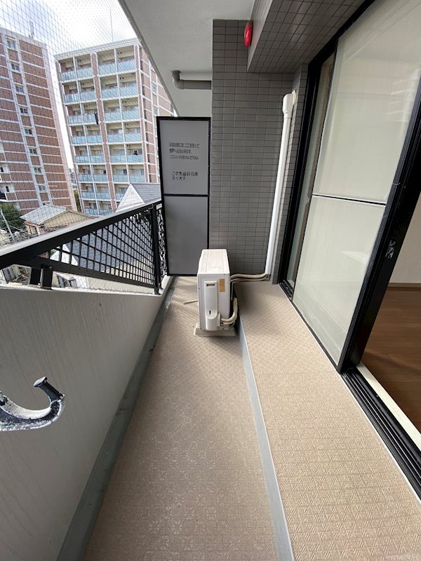 エステートモア博多グランB棟 ベランダ