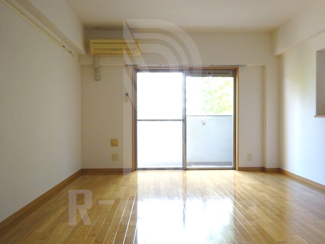 ピュアドーム博多21 リビング