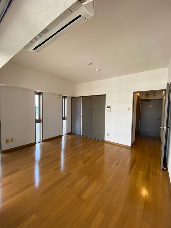 ダイナコート千代県庁口 リビング