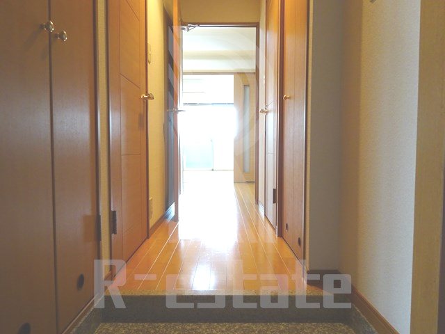 ローズモントフレア博多 玄関