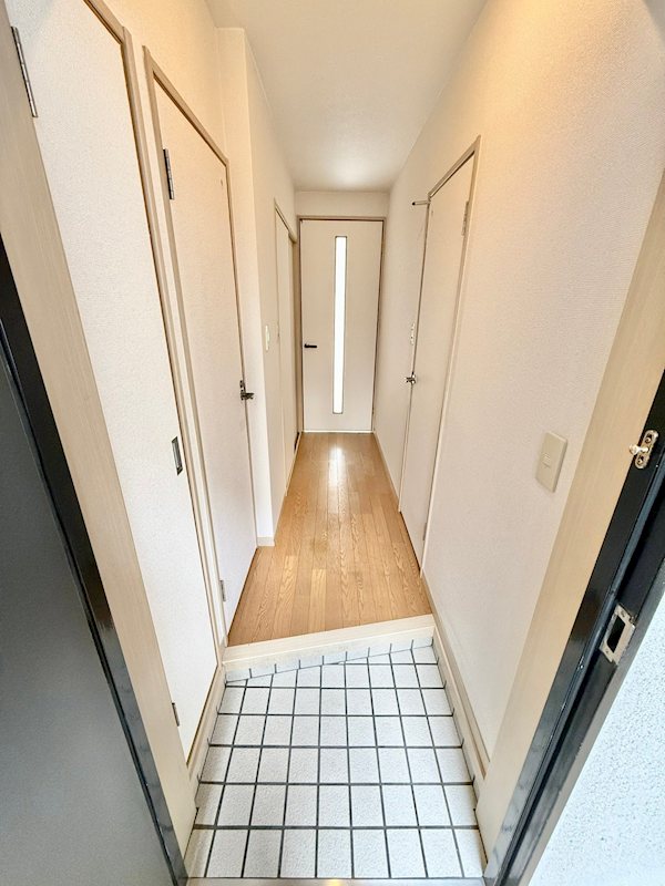 エステートモア平尾駅前通り 玄関