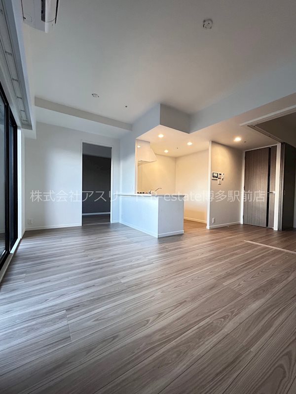 エンクレスト天神南PURE  リビング