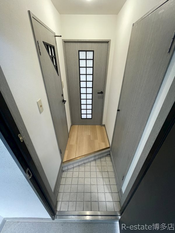 エステートモア大濠公園通り 玄関