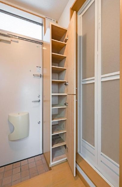 ミワコート博多 玄関