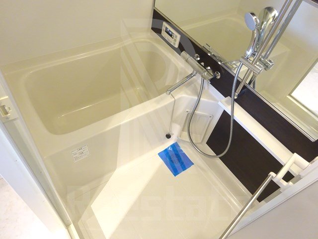 サヴォイコートオブアームズ 風呂画像