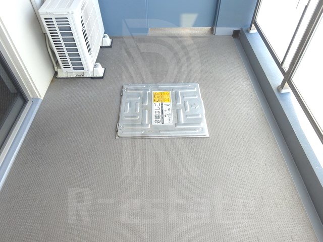 サヴォイコートオブアームズ ベランダ