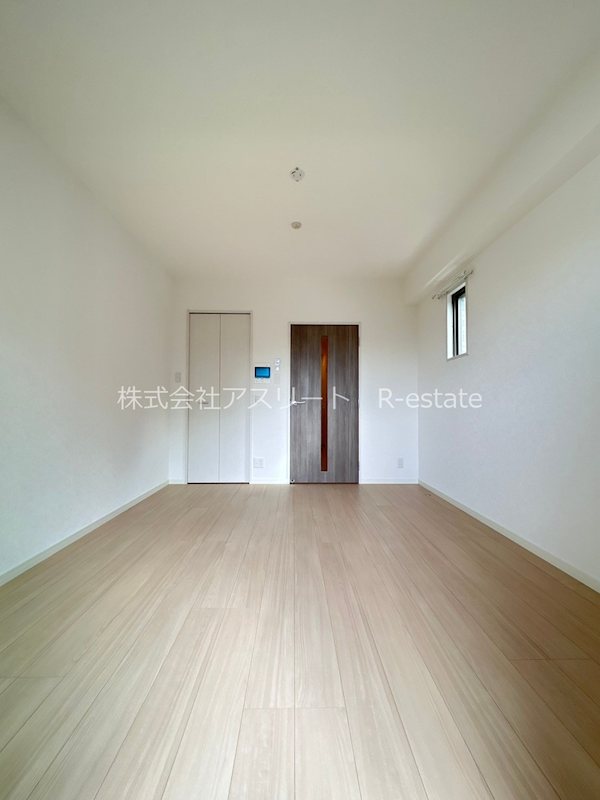 サヴォイラシャンス リビング