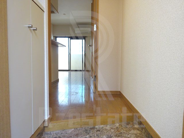 ミラバ天神 玄関