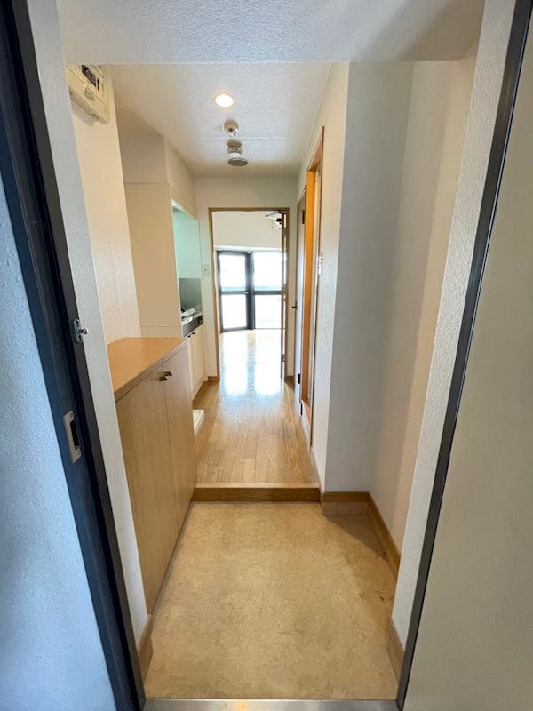 エンクレスト平尾 玄関