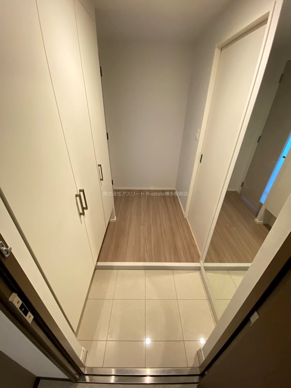 エンクレスト呉服町 玄関