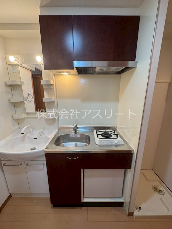 エステムコート博多駅前2セグティス キッチン