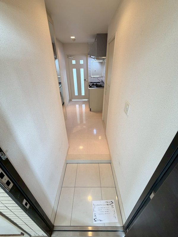 レジデンシャルヒルズ博多東 玄関