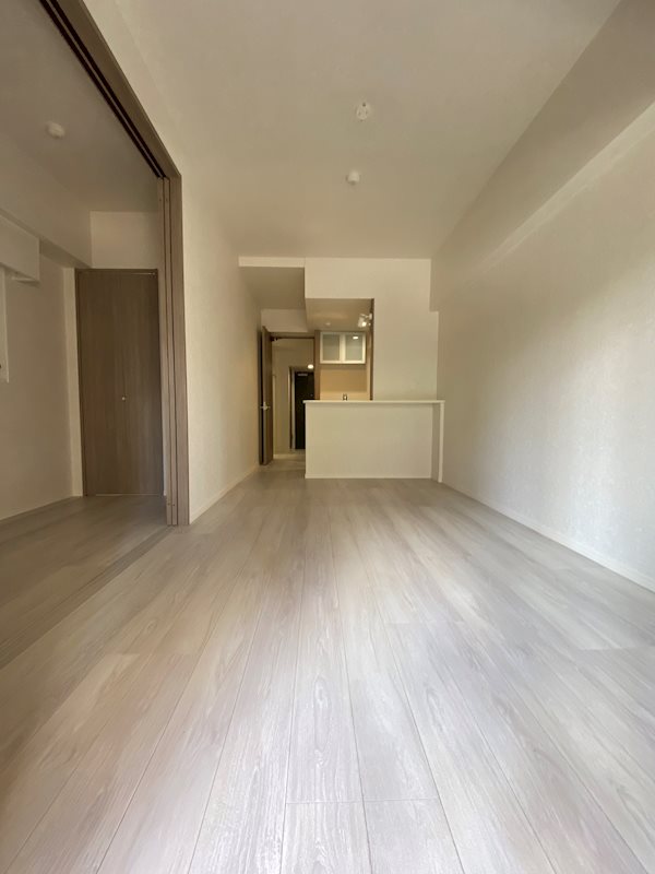 ネストピア県庁口駅前 リビング