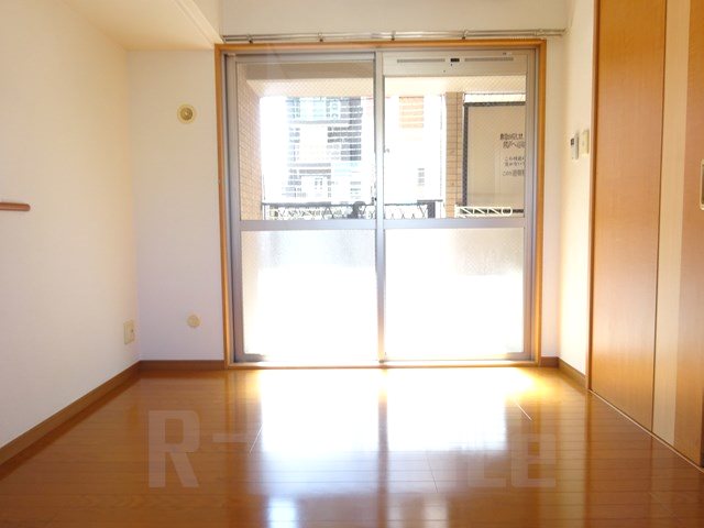 ピュアドームデュエル博多 ベッドルーム