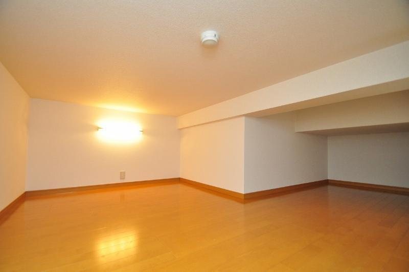 レガリータ天神3 玄関