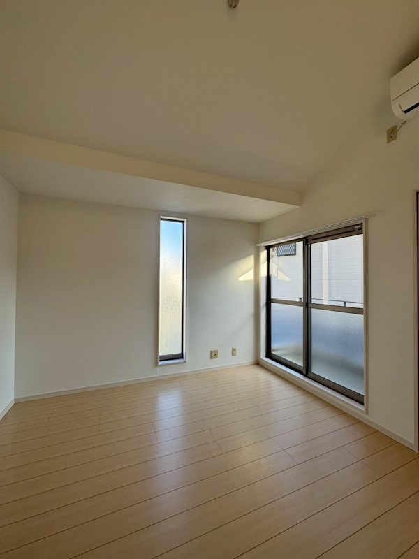 ハッピーフォーエバー博多駅南 リビング