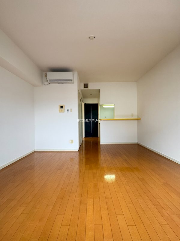 ラトゥール箱崎宮前 リビング