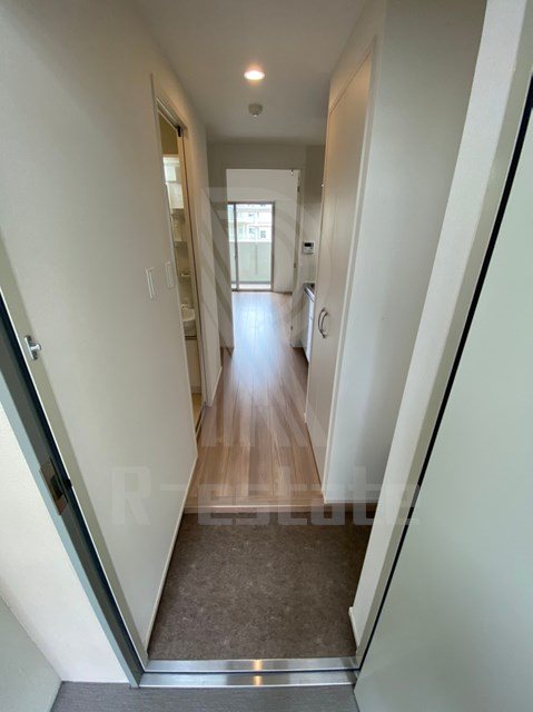 サヴォイブロンズガーデニア 玄関