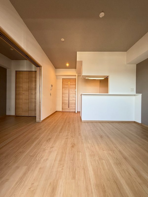 CINQ　IWASE　BLD リビング