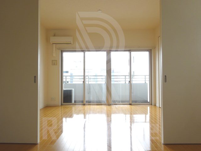 サヴォイグランデヴィル リビング