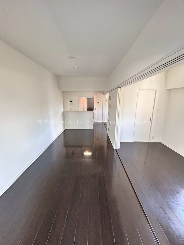 ラファセ九大病院前 リビング