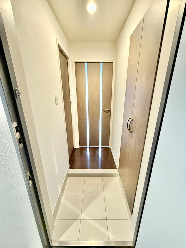 アソシアグロッツォ日赤通り 玄関