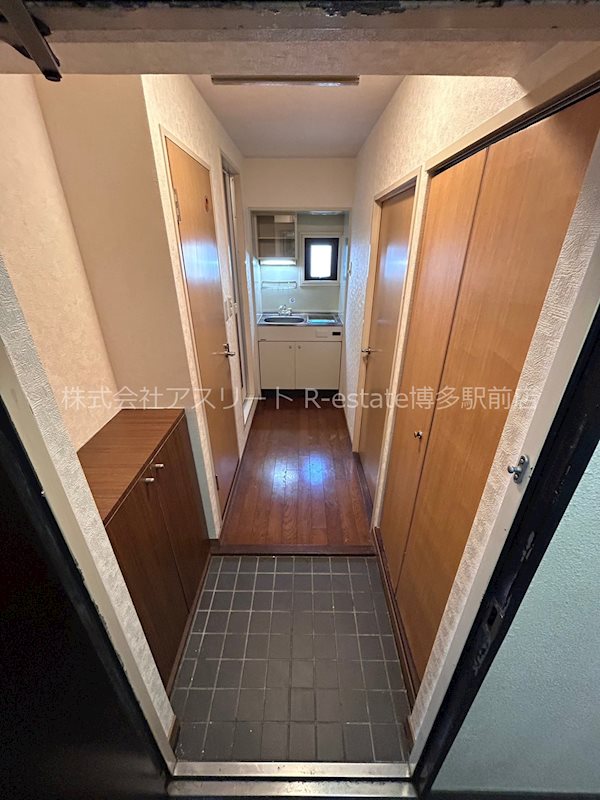 ダイナコート大博通リ 玄関