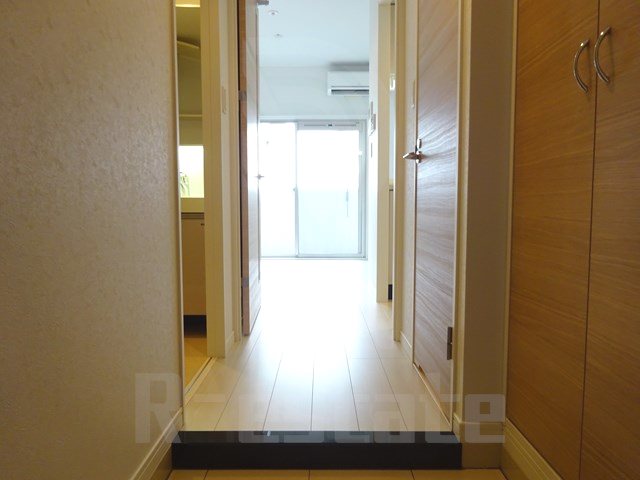 エンクレスト博多Rey 玄関