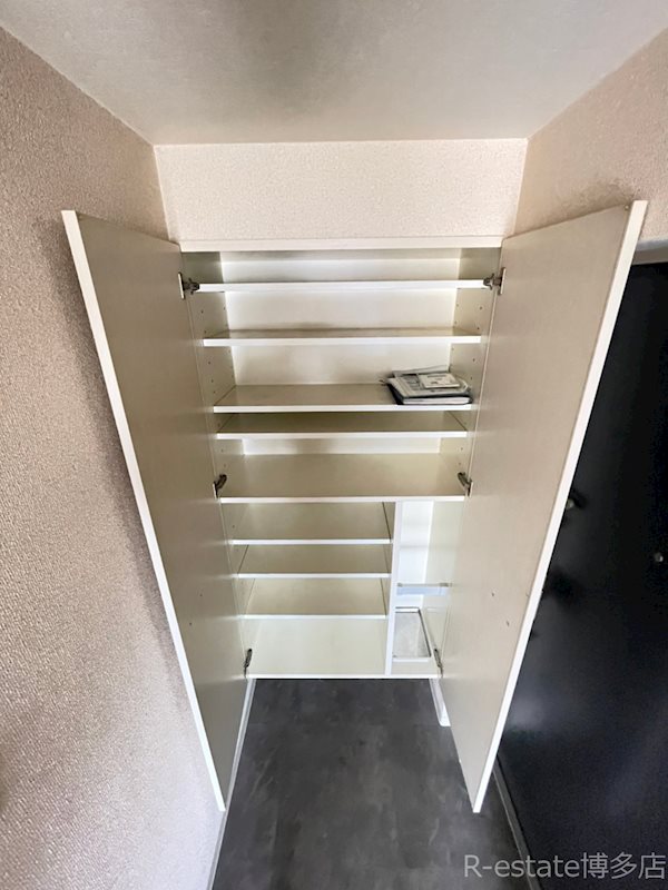 エステムプラザ天神EASTプレミアムタワー 玄関