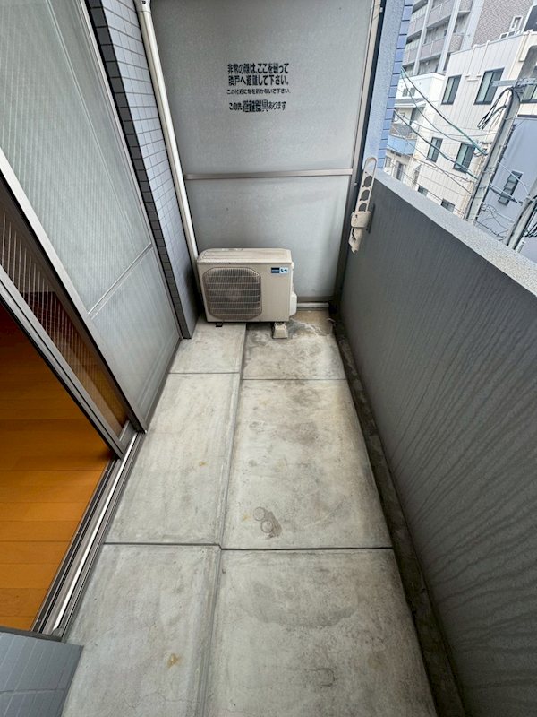 ピュアドーム箱崎アートリア ベランダ