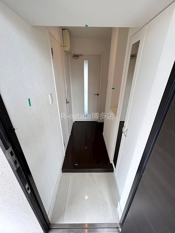 ラファセ美野島 玄関