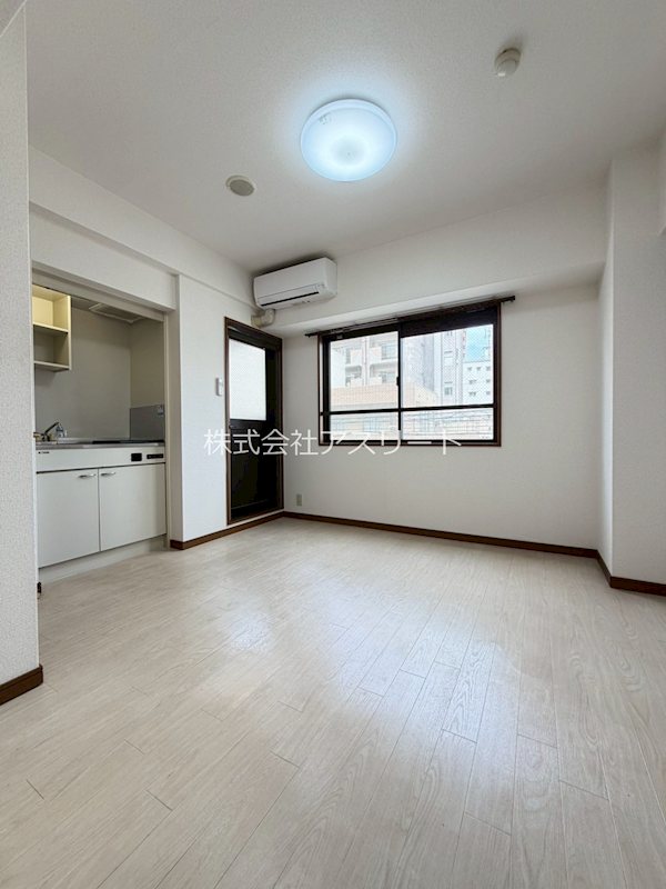 ダイアパレスエクセーブル九州大学前 リビング