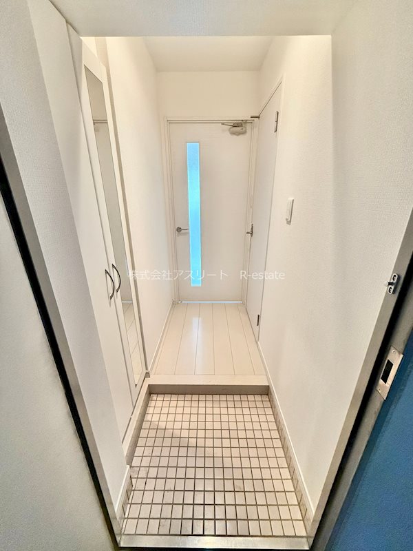 ソシオス天神 玄関