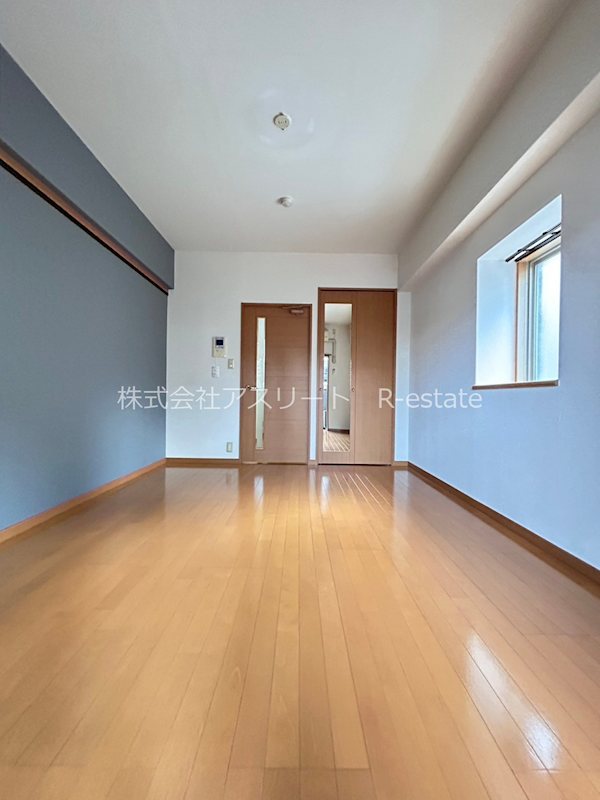 ピュアドームエタージュ箱崎 リビング