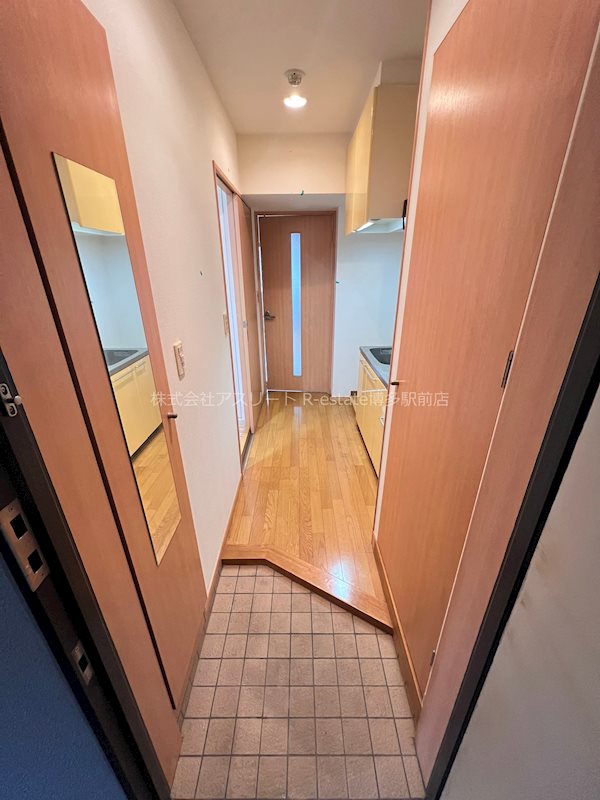 クレスティア天神サウス 玄関