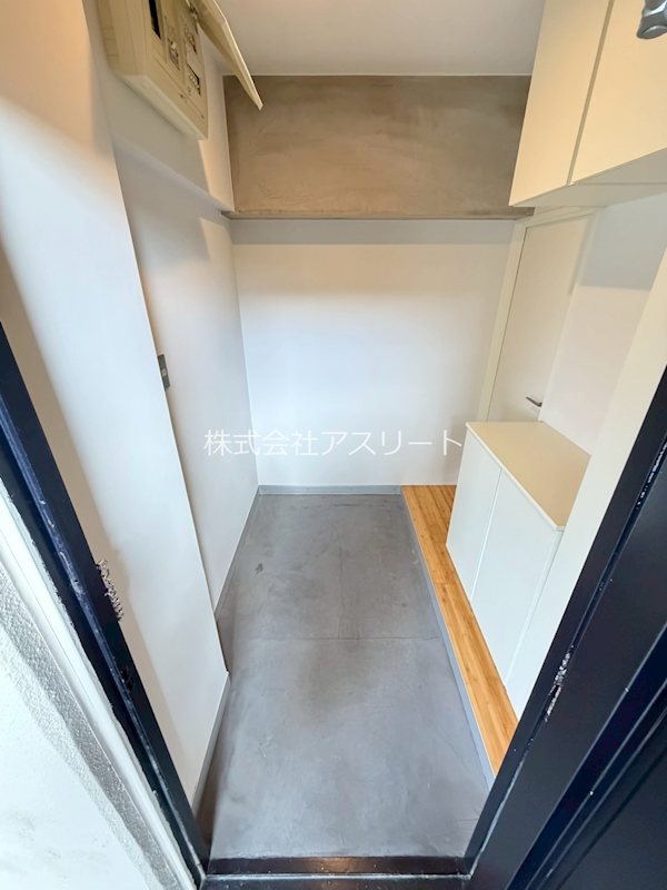 汐見ハイツ 玄関