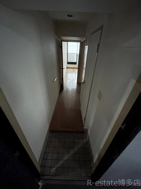 エステートモア博多グランA棟 玄関