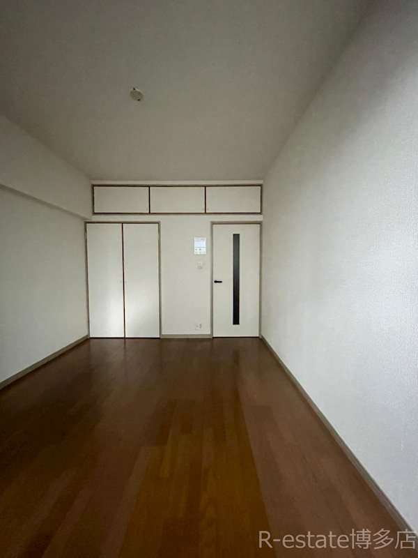 エステートモア博多グランA棟 リビング