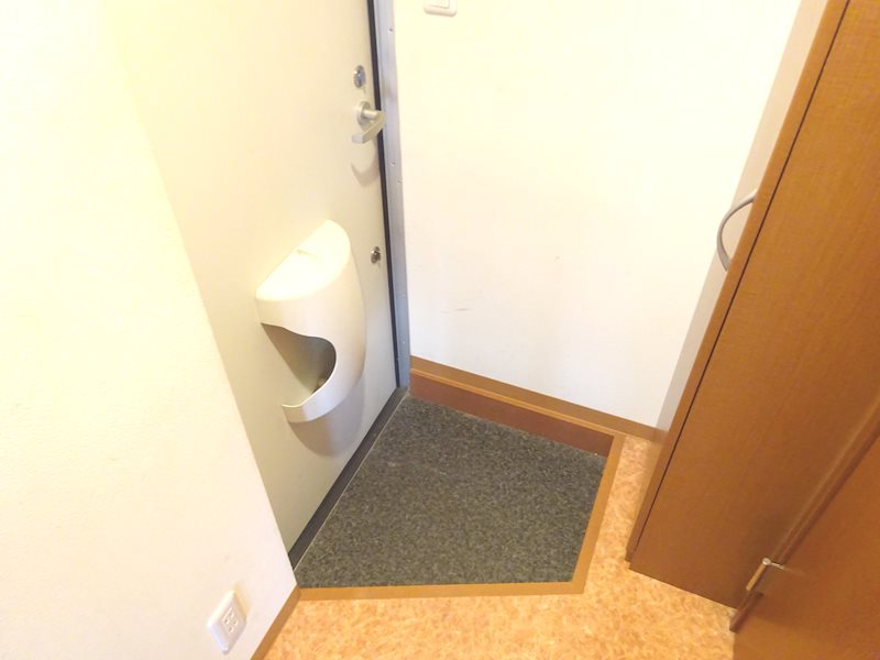 アヴニール高宮東 玄関
