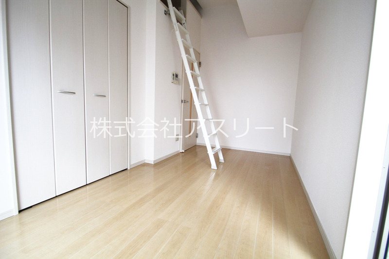 THEMEWSFLAT箱崎 リビング