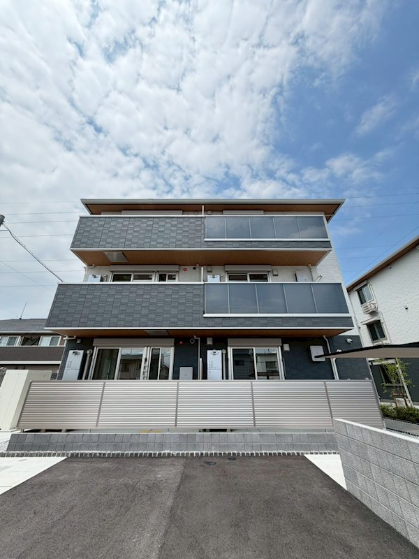 Pure Wind Garden　A棟 303号室 外観