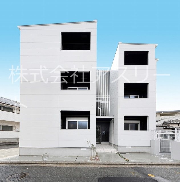 Cherim吉塚 301号室 外観