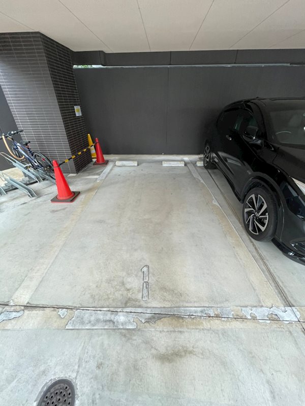 アクタス天神北 駐車場